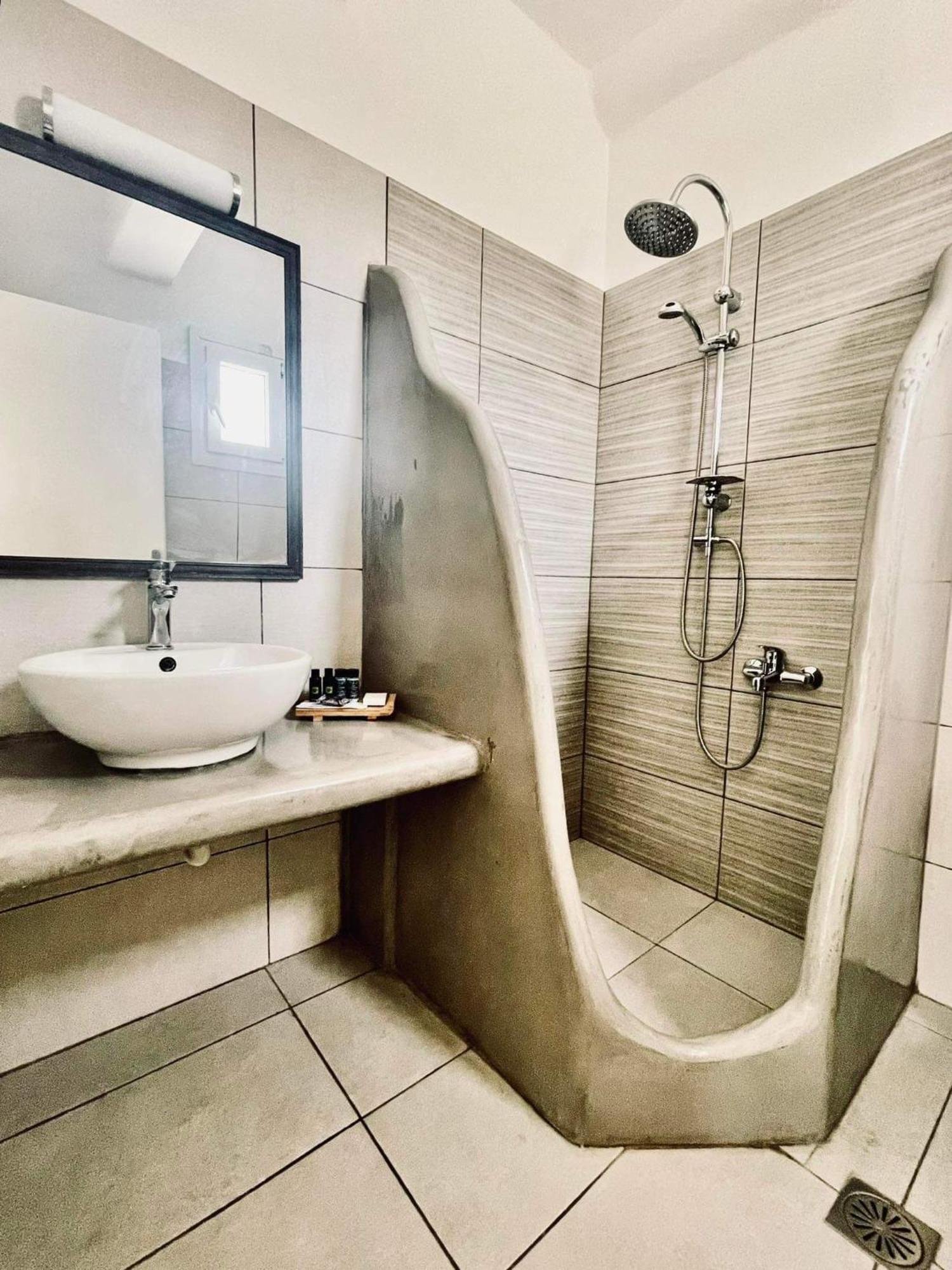 Athina Rooms - Lounge Apartments باروس الغرفة الصورة