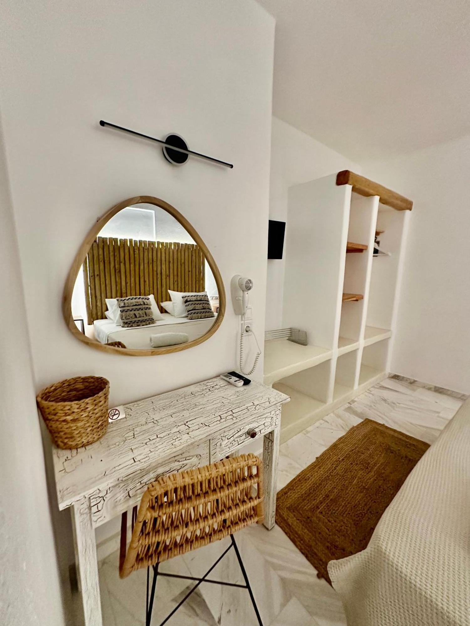 Athina Rooms - Lounge Apartments باروس المظهر الخارجي الصورة