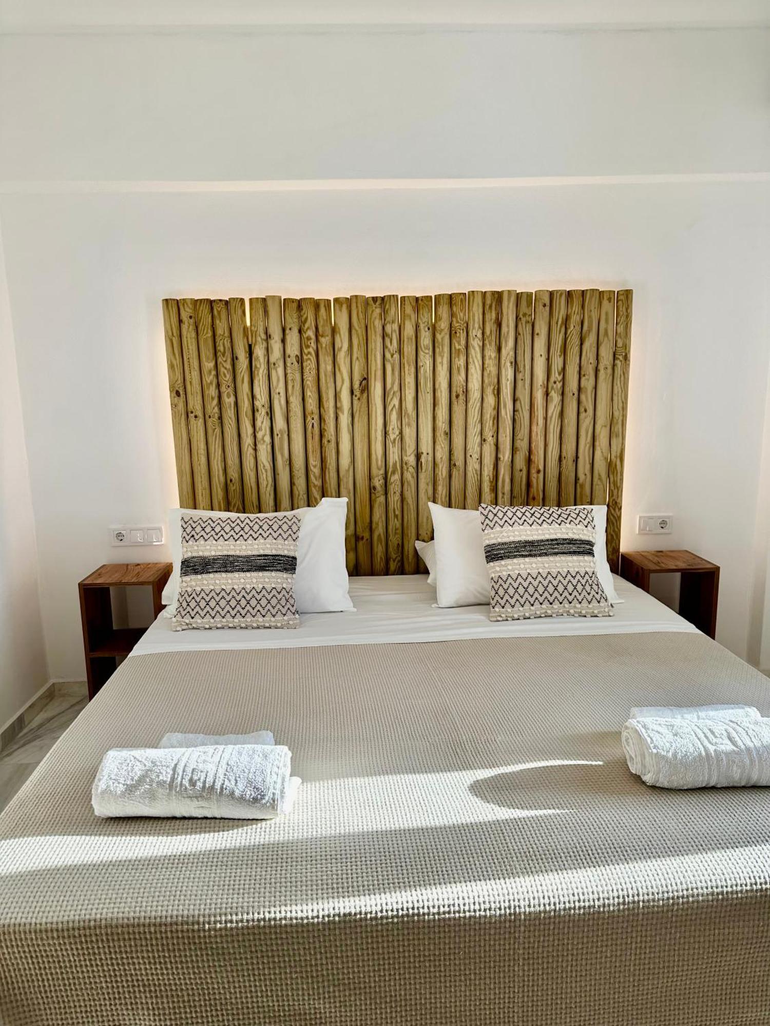 Athina Rooms - Lounge Apartments باروس المظهر الخارجي الصورة