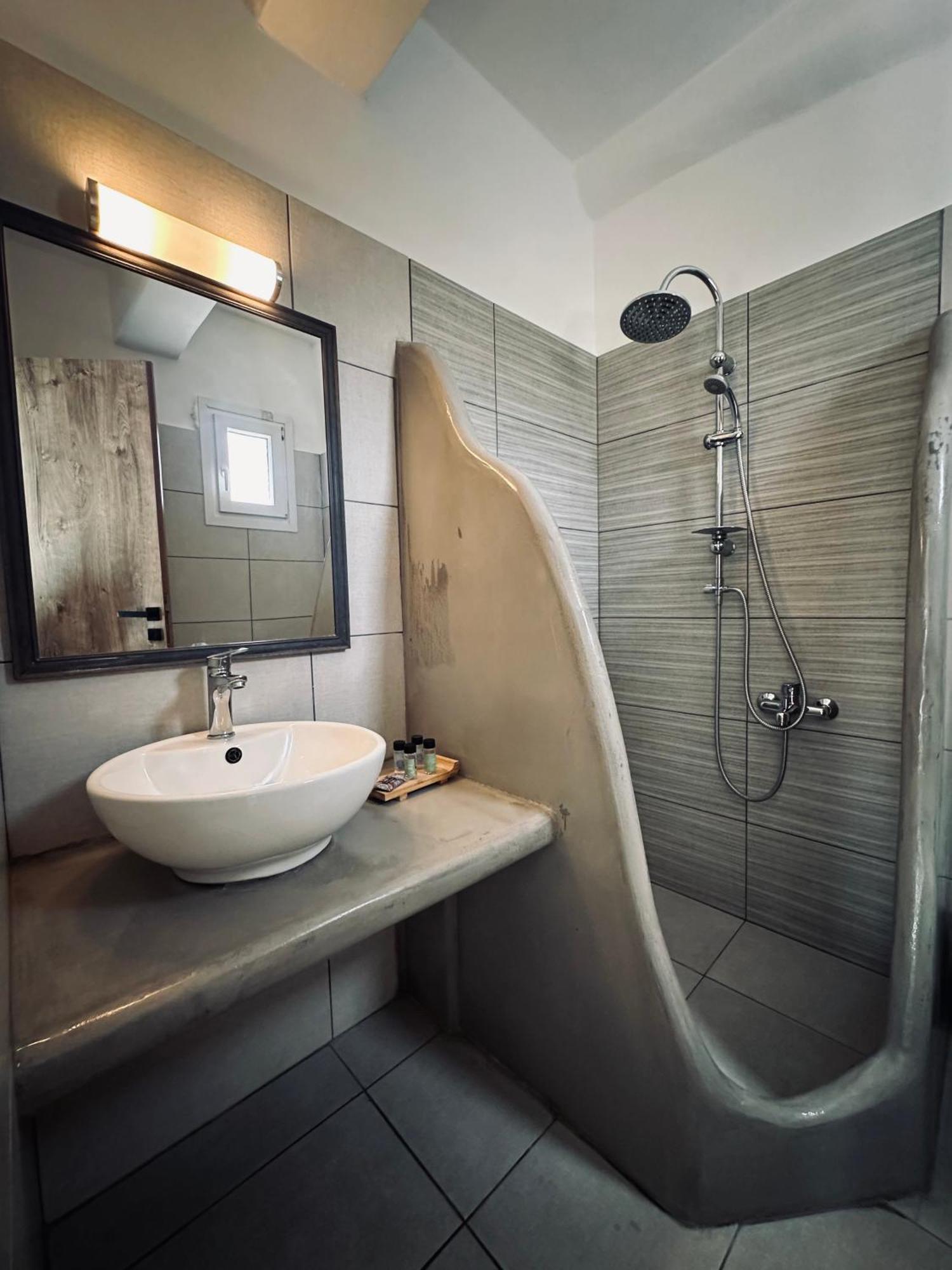 Athina Rooms - Lounge Apartments باروس المظهر الخارجي الصورة