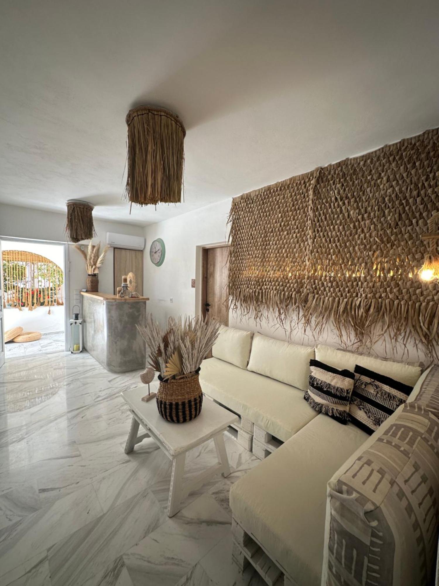 Athina Rooms - Lounge Apartments باروس المظهر الخارجي الصورة