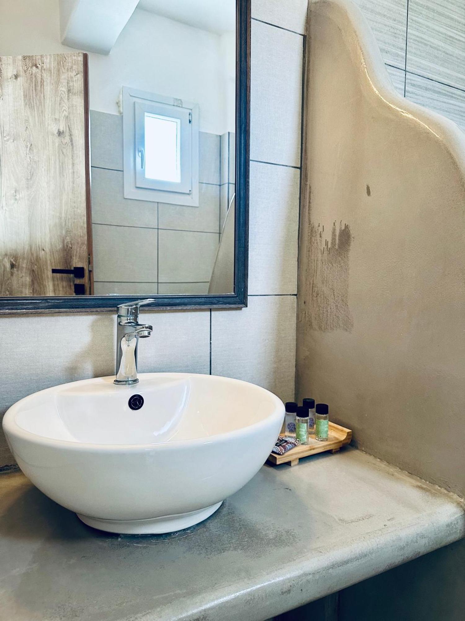 Athina Rooms - Lounge Apartments باروس المظهر الخارجي الصورة