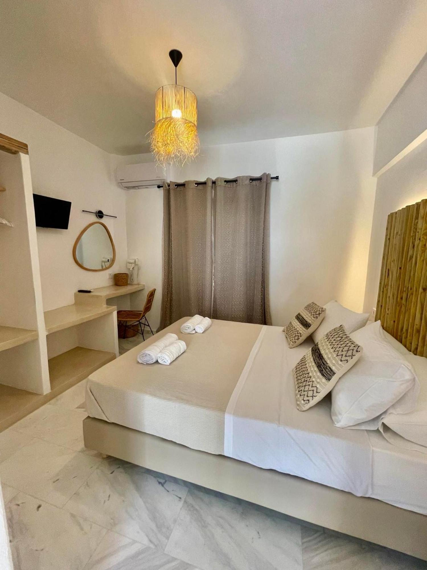 Athina Rooms - Lounge Apartments باروس المظهر الخارجي الصورة